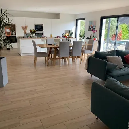 Maison Familiale Avec Piscine Villa Grandchamp-des-Fontaines